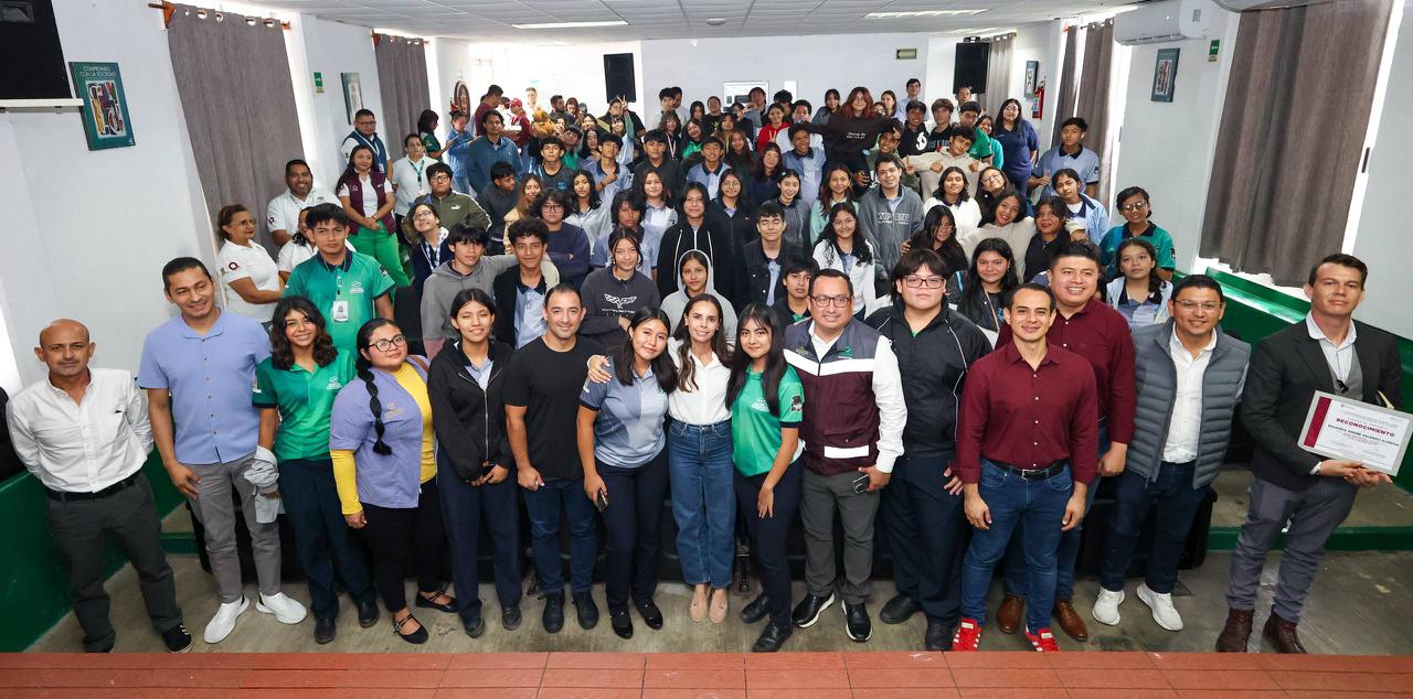 uploads/6/32/01 (2523).Jpeg